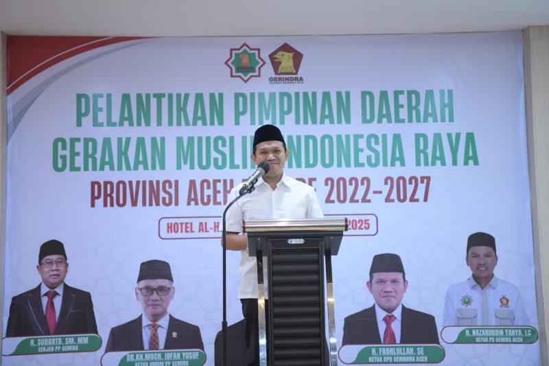 Wakil Gubernur Aceh, Fadhlullah, SE, memberi sambutan pada acara pelantikan pimpinan daerah Gerakan Muslim Indonesia Raya (GEMIRA) Provinsi Aceh, Banda Aceh, Sabtu,(17/05/2025).