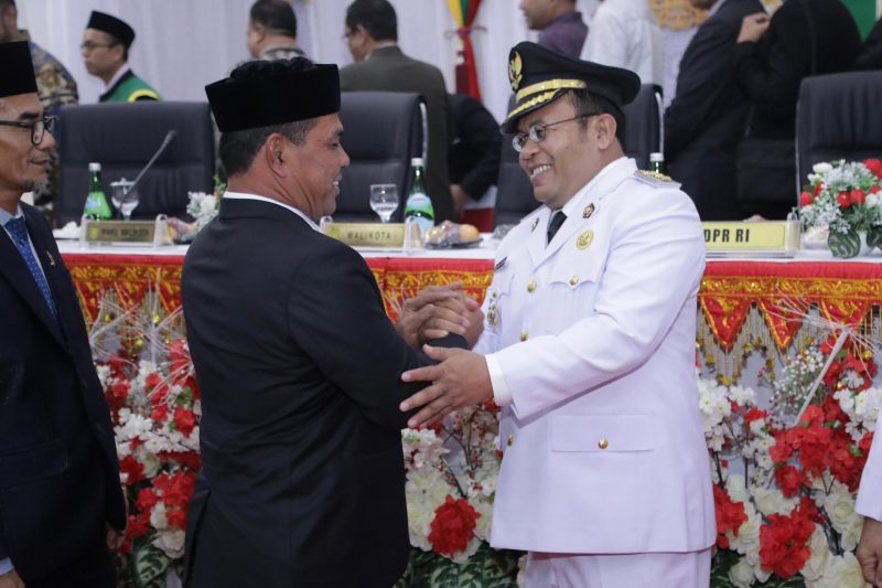 Bupati Aceh Besar, H Syech Muharram Idris Menghadiri Rapat Paripurna Dewan Perwakilan Rakyat Kota Sabang Dalam Rangka Pengambilan sumpah Jabatan dan Pelantikan Wali Kota dan Wakil Wali Kota Sabang Masa Jabatan Tahun 2025-2030, Gedung DPRK Kota Sabang, Sabang, Sabtu (14/06/2025).